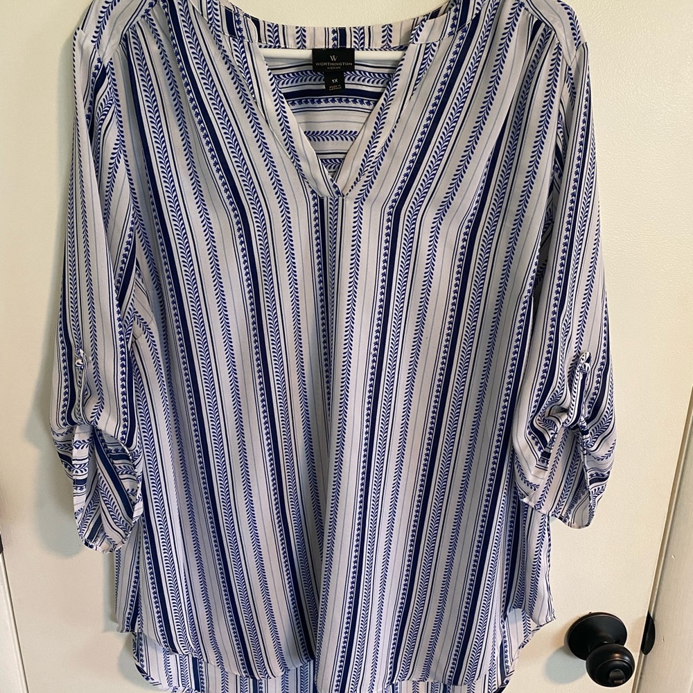 Worthington Flowy Top
